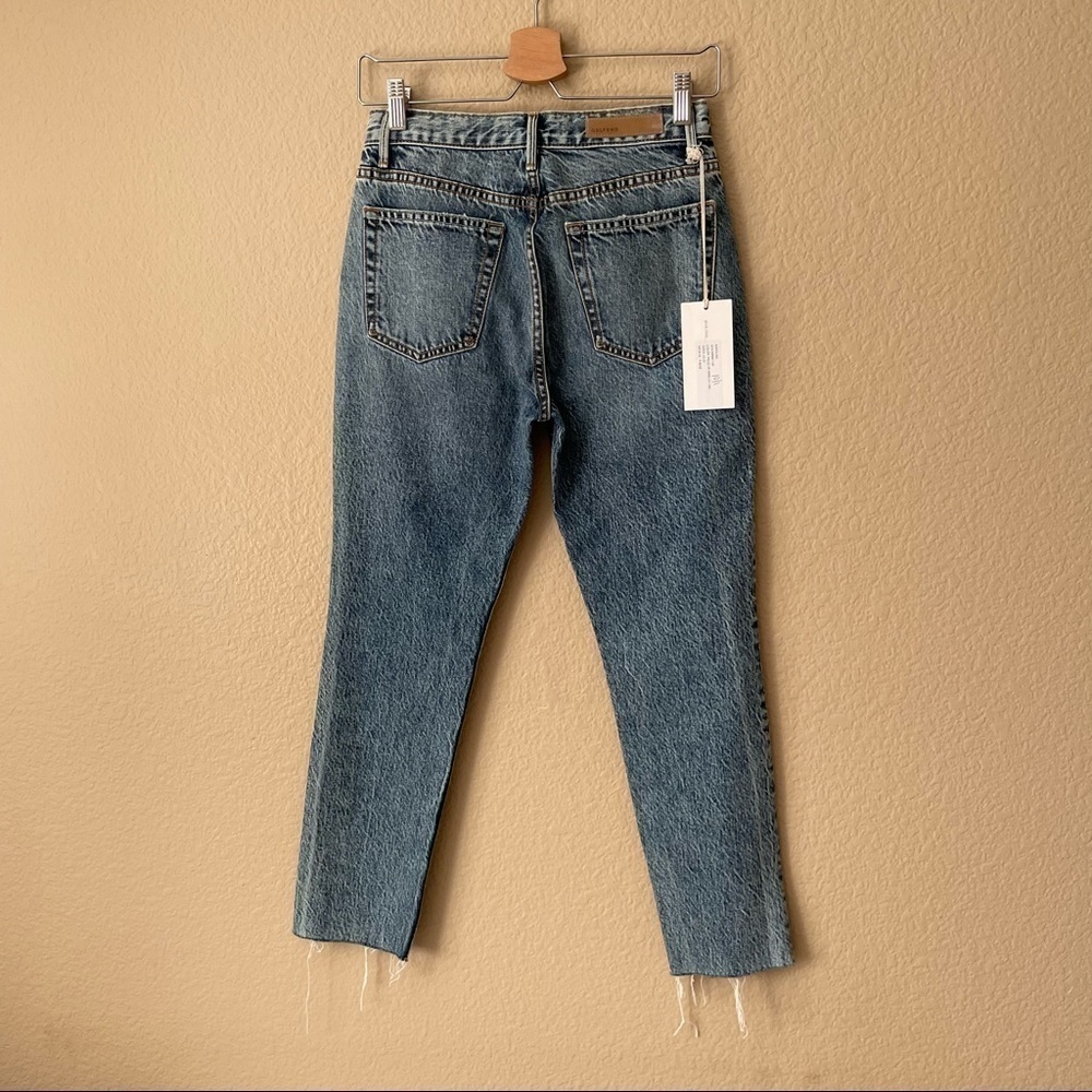 NWT GRLFRND Karolina Piece of Mind Light Acid Wash Raw Hem Button Fly Jeans - Picture 4 of 6